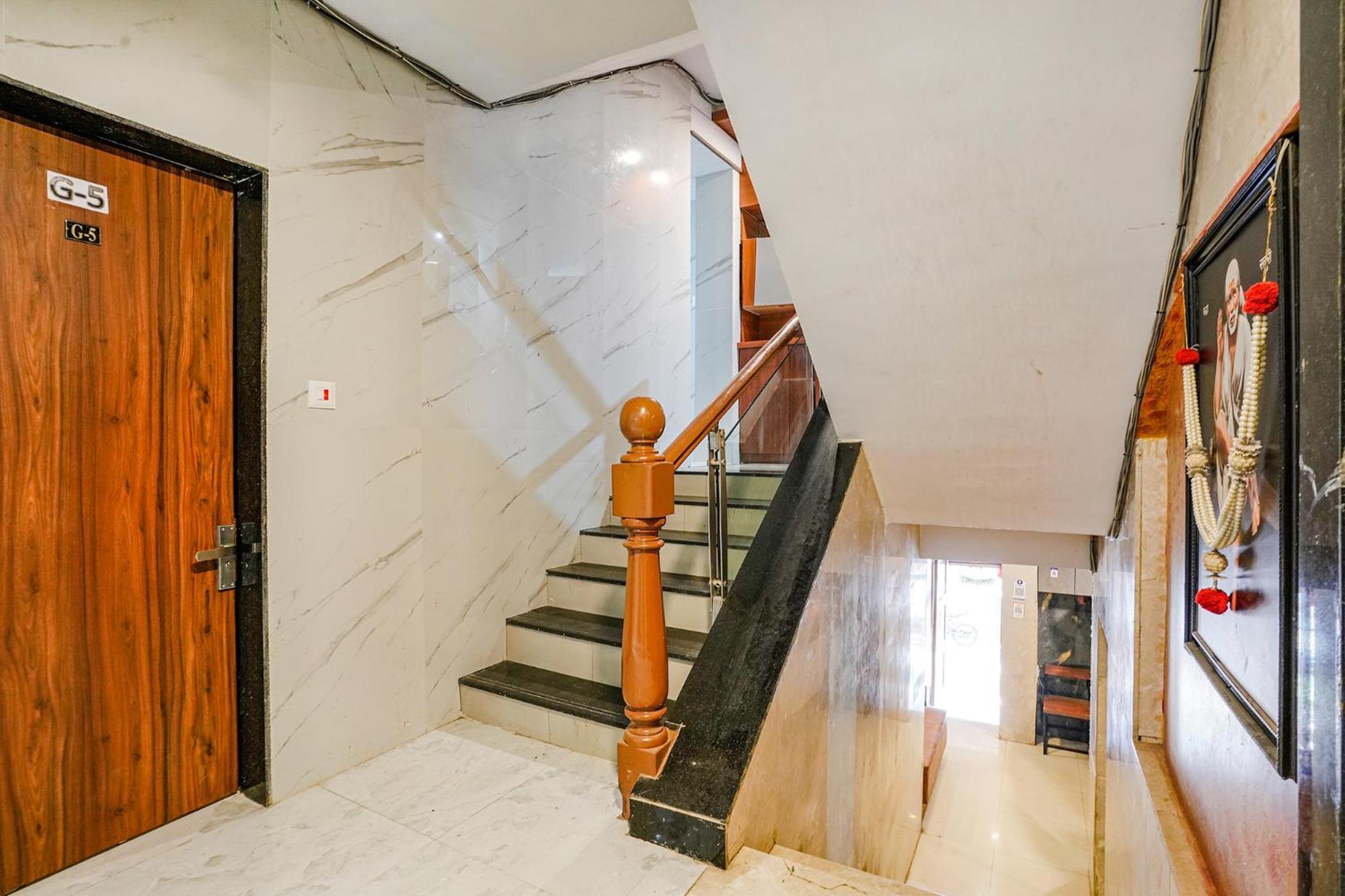 Fabexpress Yatri Inn - Navi Mumbai Turambhe 외부 사진